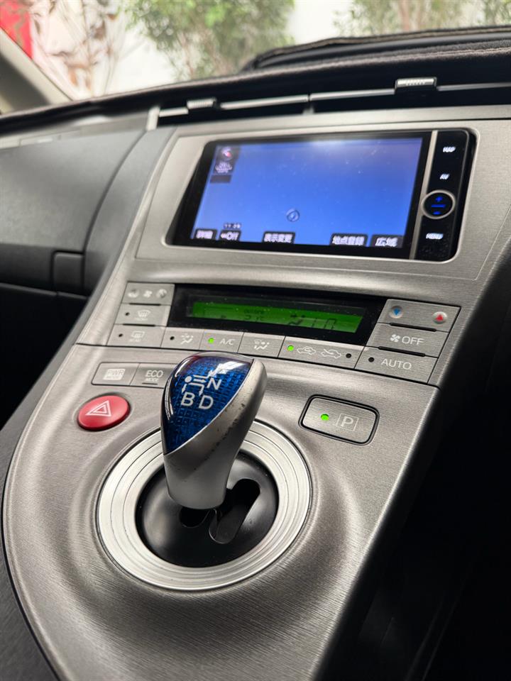 2012 Toyota PRIUS thumbnail