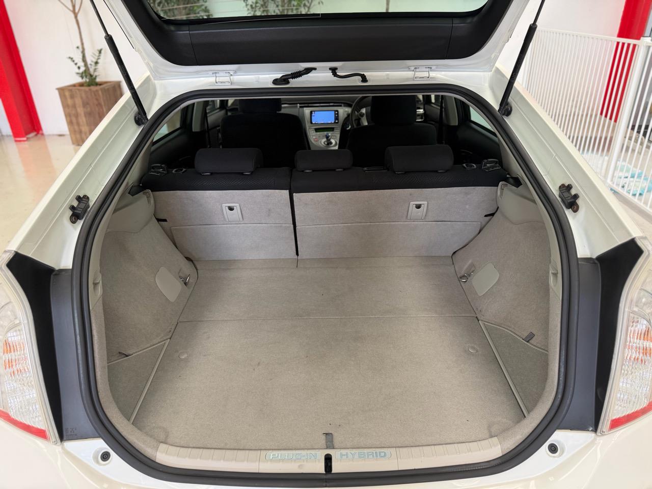 2012 Toyota PRIUS thumbnail