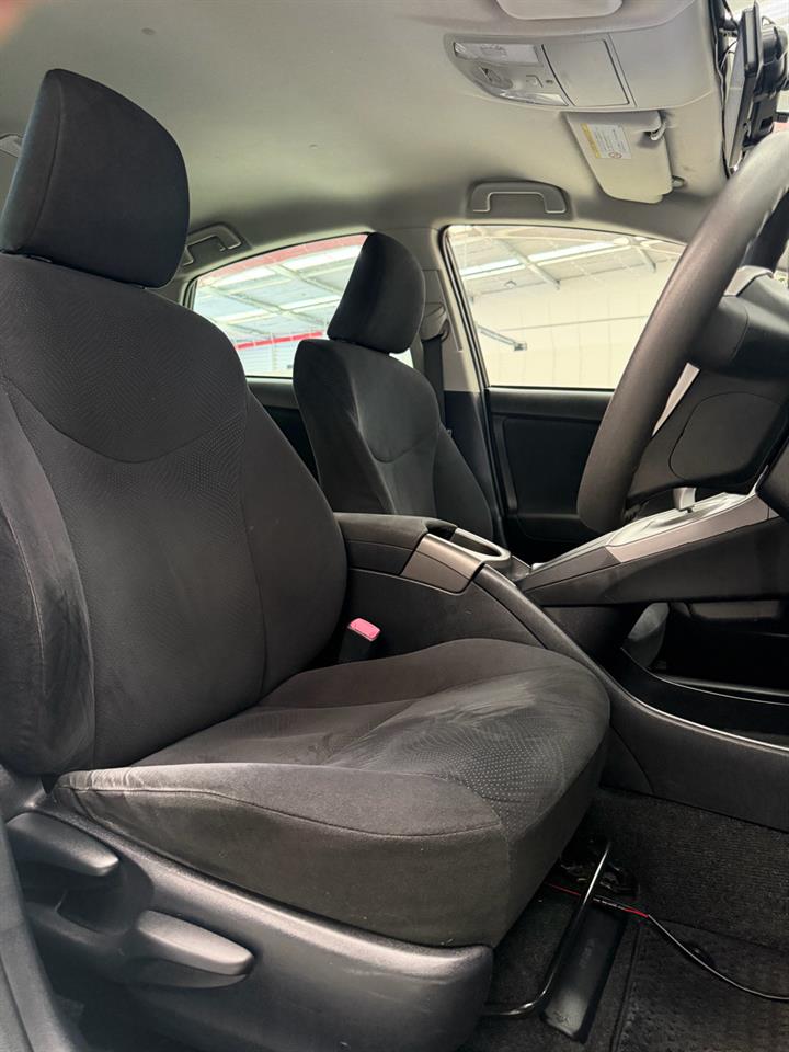 2012 Toyota PRIUS thumbnail