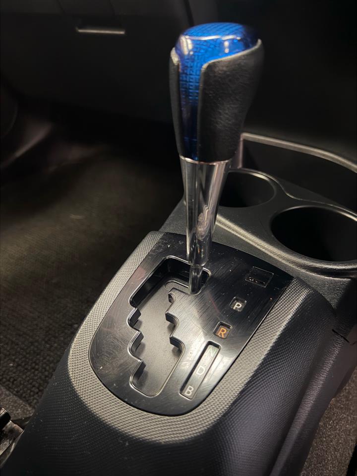 2015 Toyota Aqua thumbnail