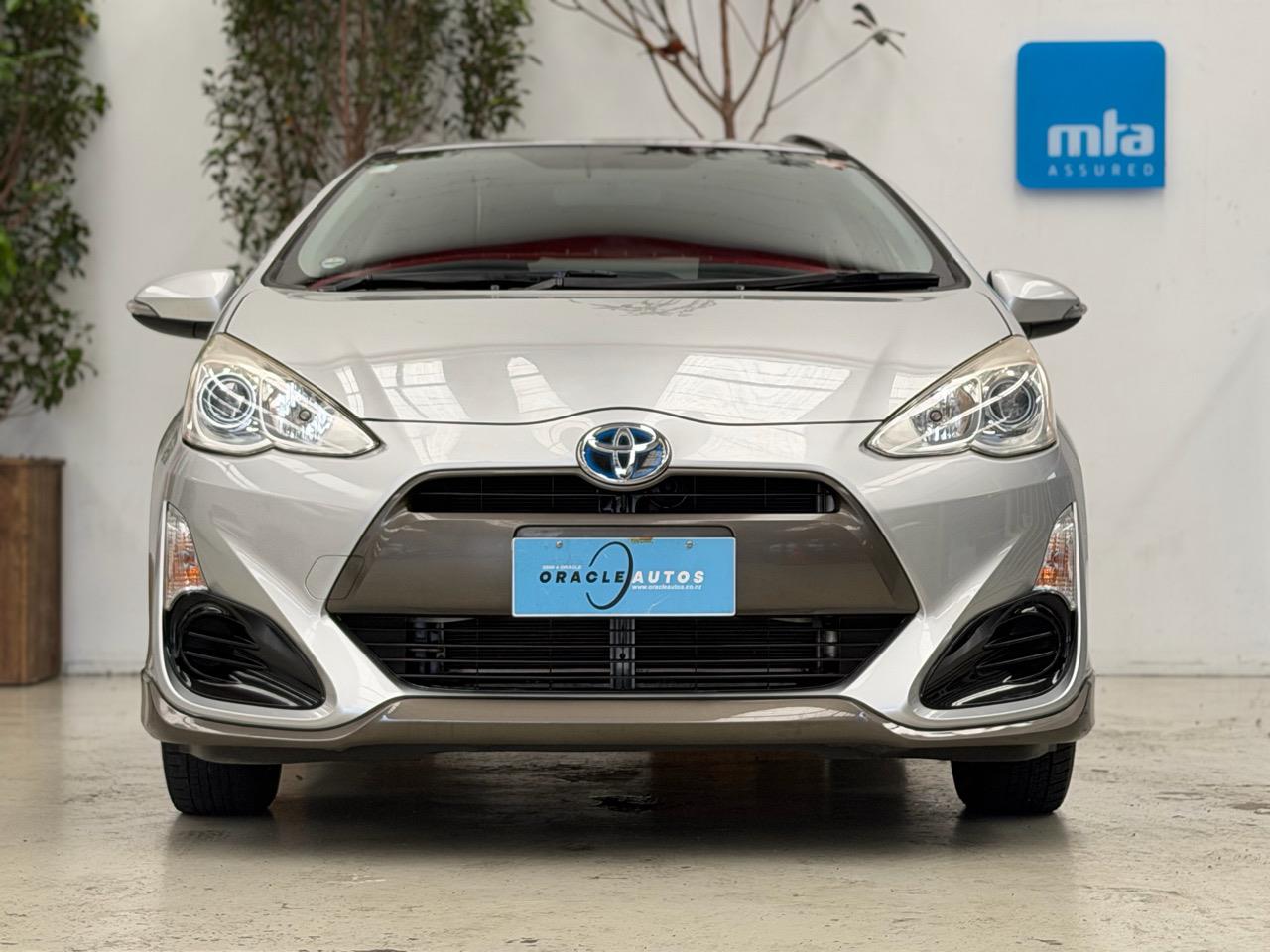 2015 Toyota Aqua thumbnail