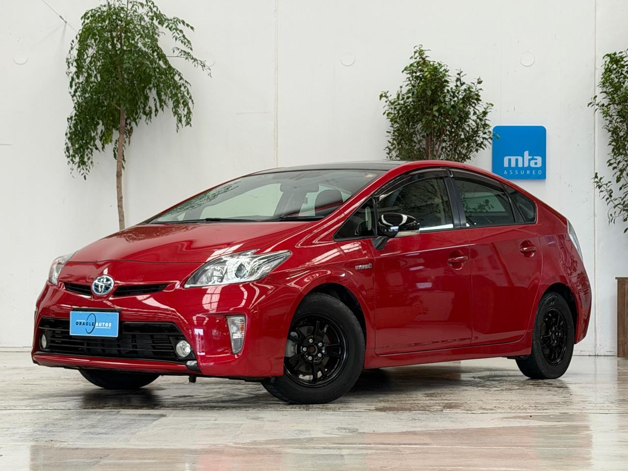 2014 Toyota Prius thumbnail