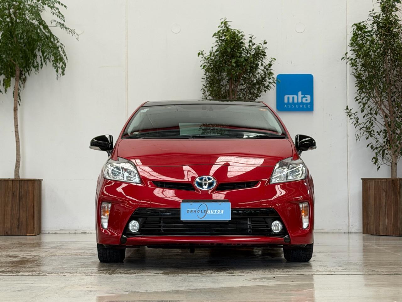 2014 Toyota Prius thumbnail