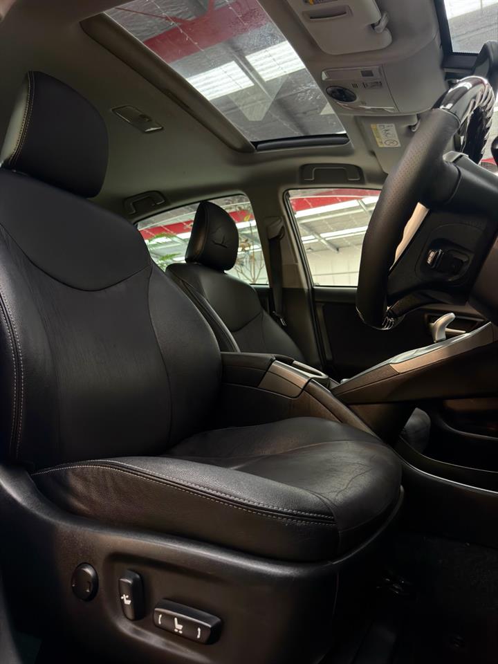 2014 Toyota Prius thumbnail