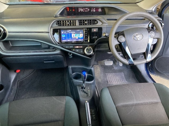 2016 Toyota Aqua thumbnail