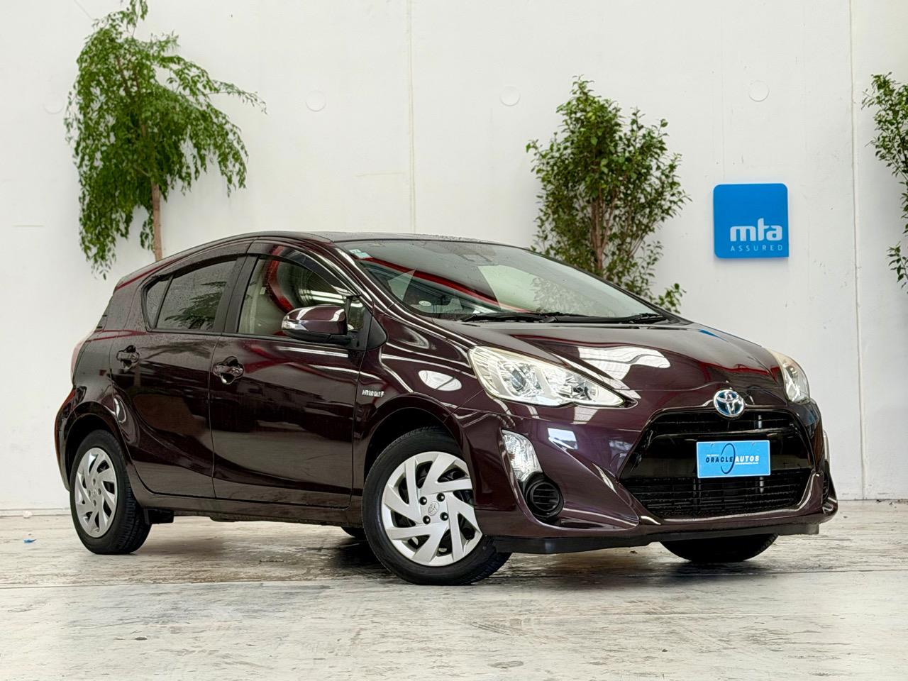 2015 Toyota Aqua thumbnail