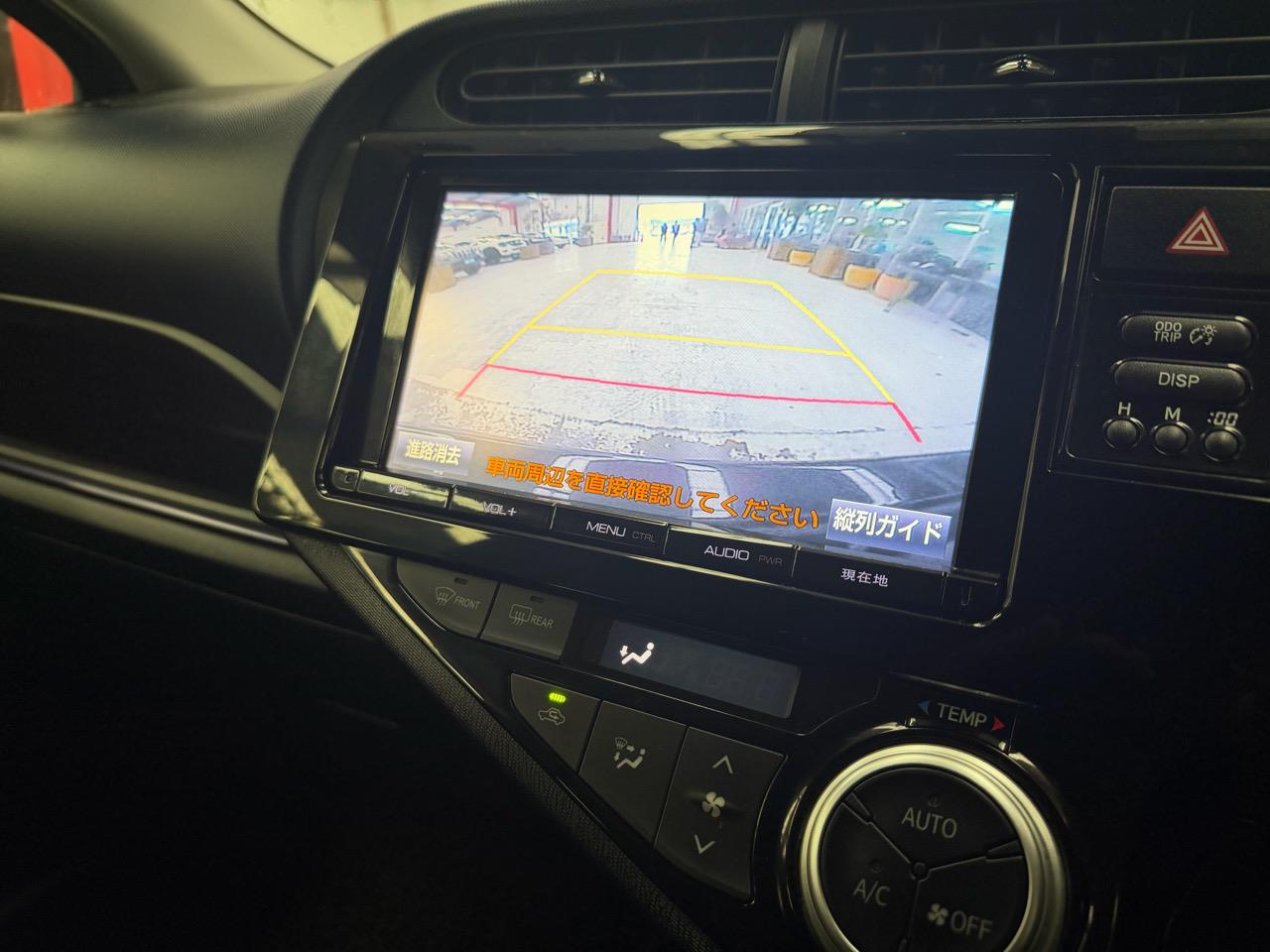 2015 Toyota Aqua thumbnail