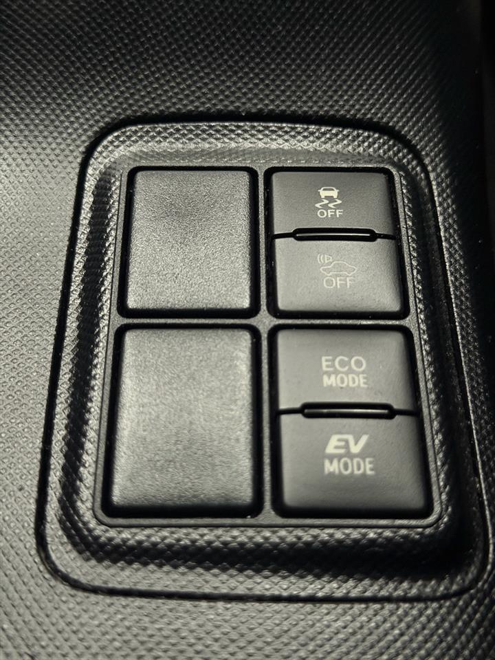 2015 Toyota Aqua thumbnail
