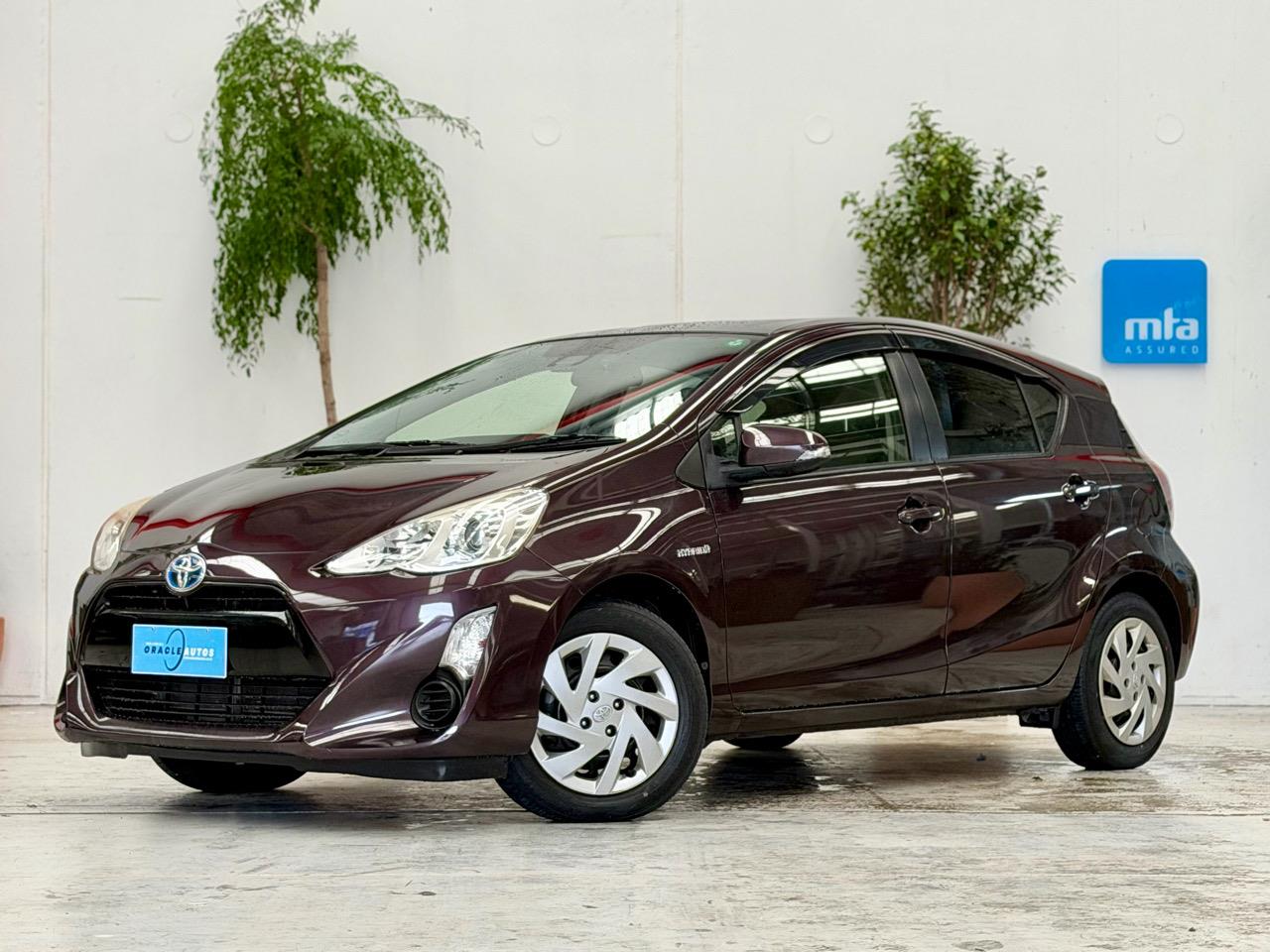 2015 Toyota Aqua thumbnail
