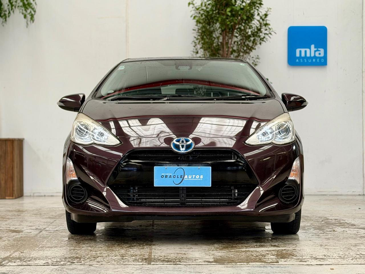 2015 Toyota Aqua thumbnail