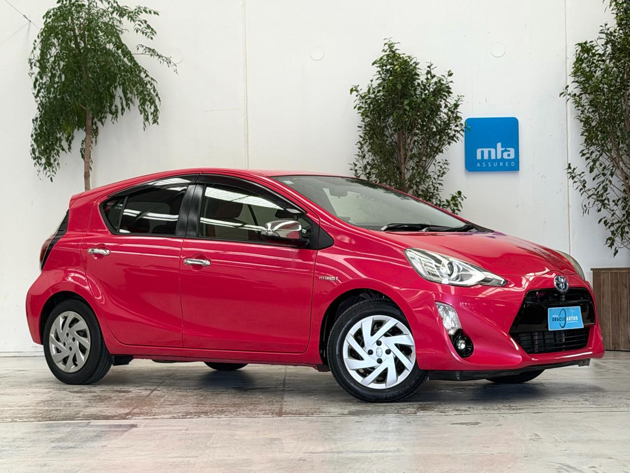 2015 Toyota Aqua thumbnail