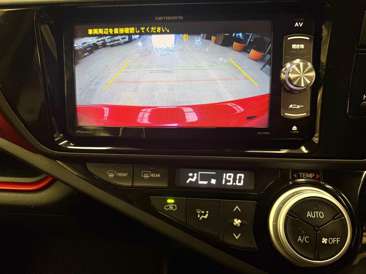 2015 Toyota Aqua thumbnail