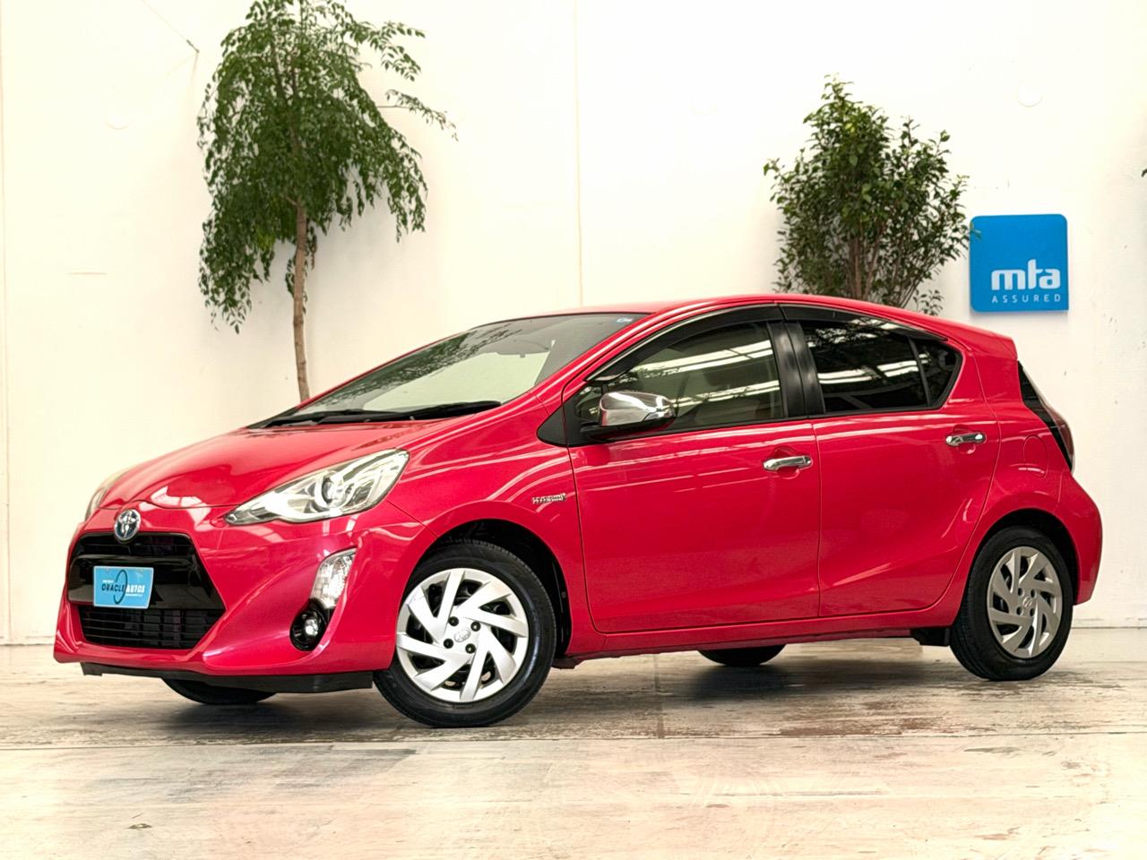 2015 Toyota Aqua thumbnail