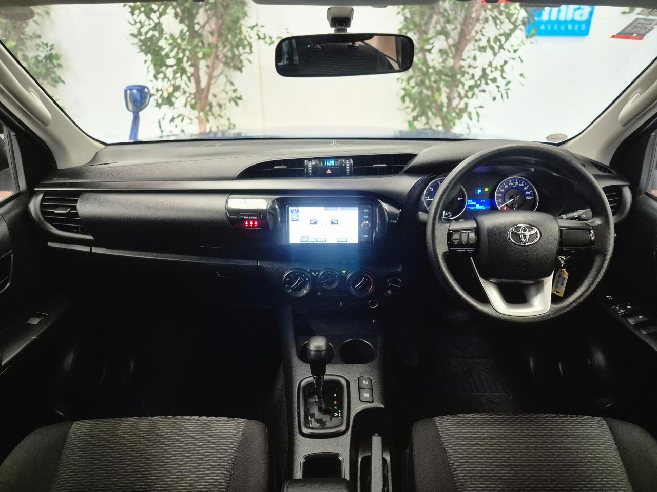 2018 Toyota Hilux thumbnail