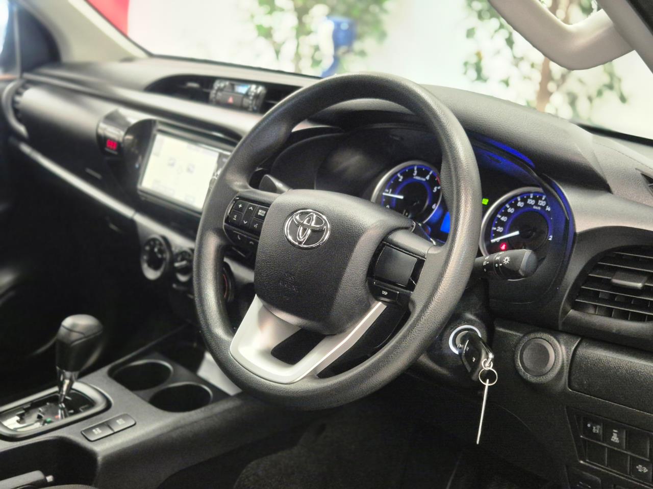 2018 Toyota Hilux thumbnail