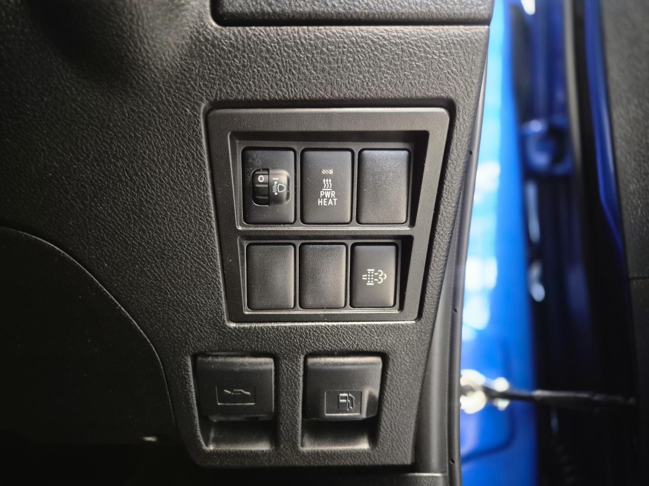 2018 Toyota Hilux thumbnail