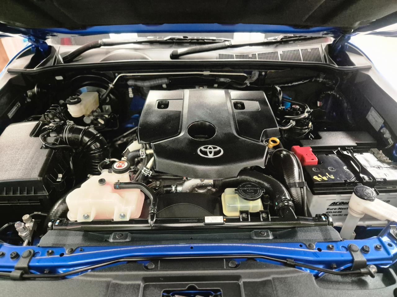 2018 Toyota Hilux thumbnail
