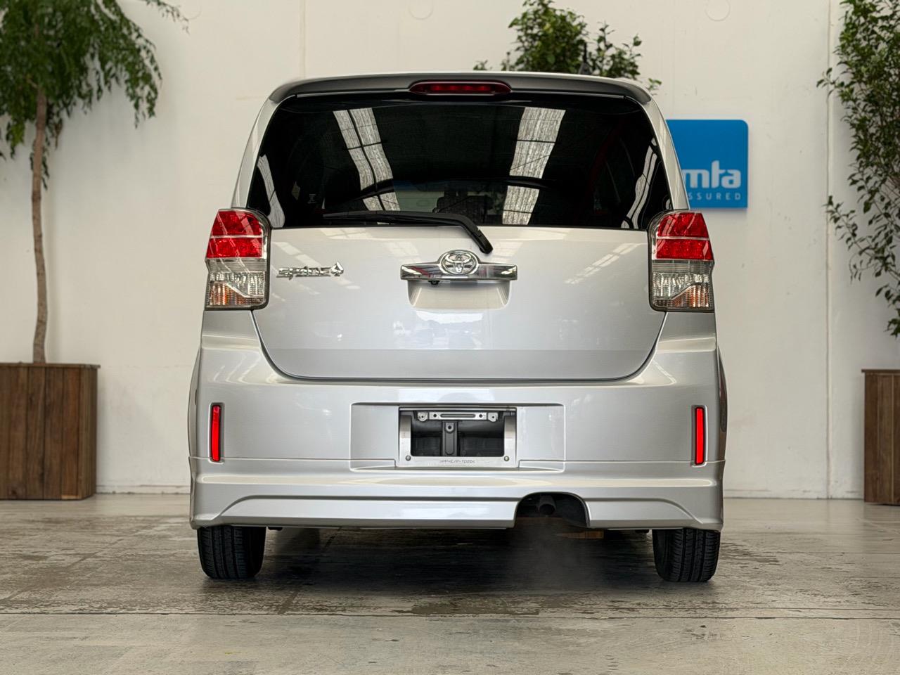 2013 Toyota Spade thumbnail