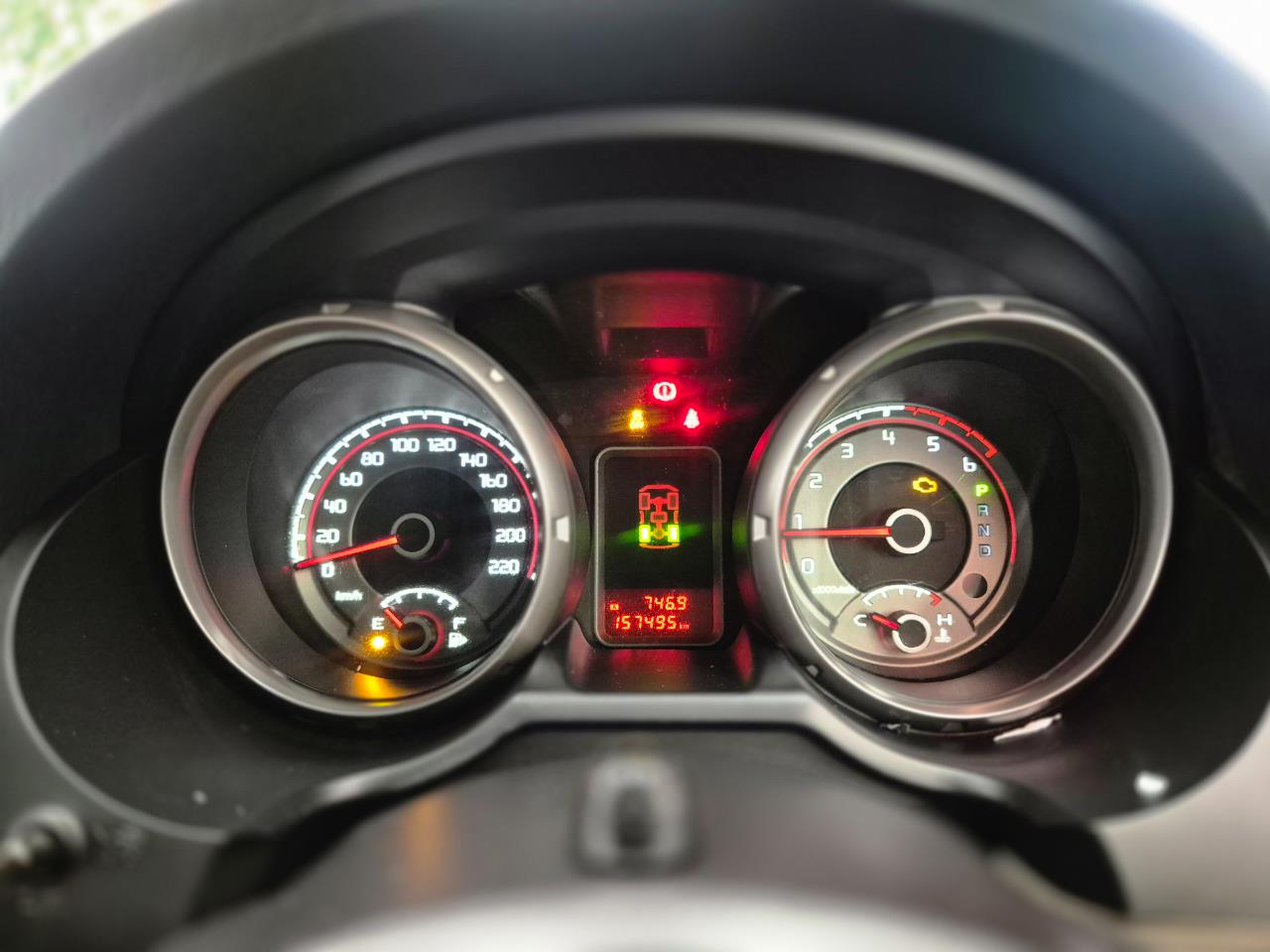 2014 Mitsubishi Pajero thumbnail