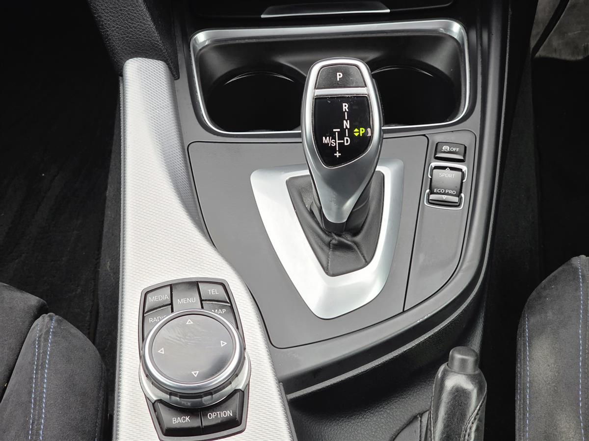 2014 BMW 320i thumbnail