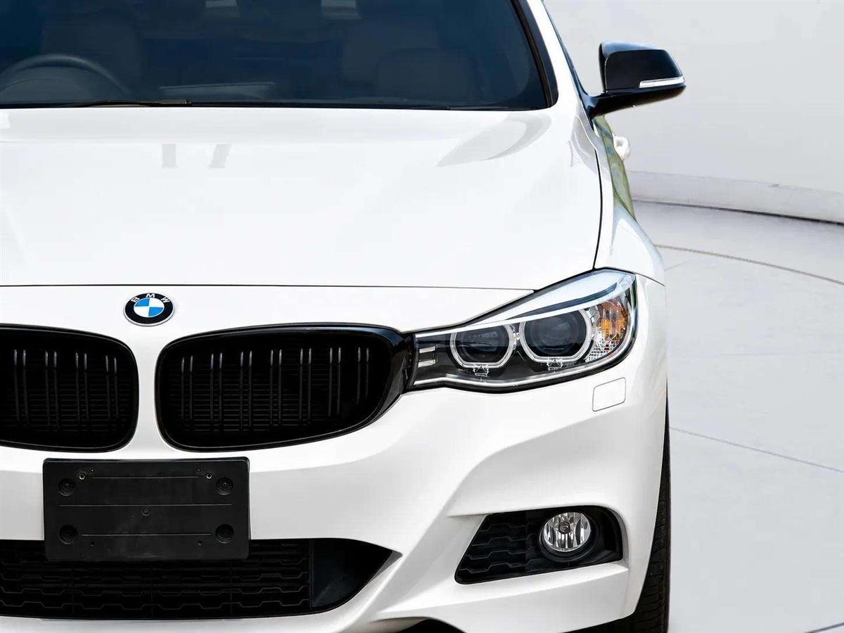 2014 BMW 320i thumbnail