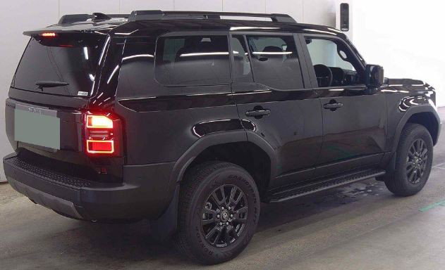 2026 Toyota Land Cruiser Prado thumbnail