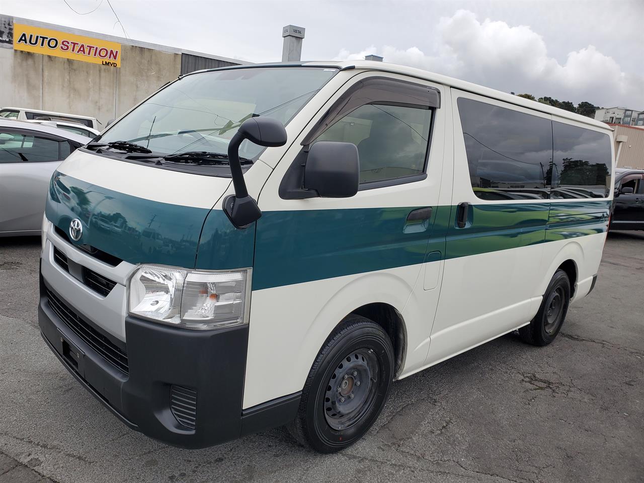 2021 Toyota Hiace thumbnail