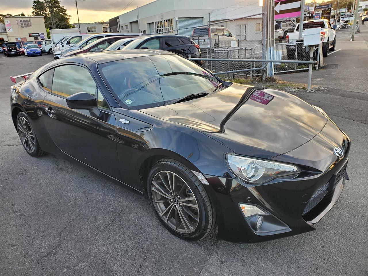 2012 Toyota 86 thumbnail