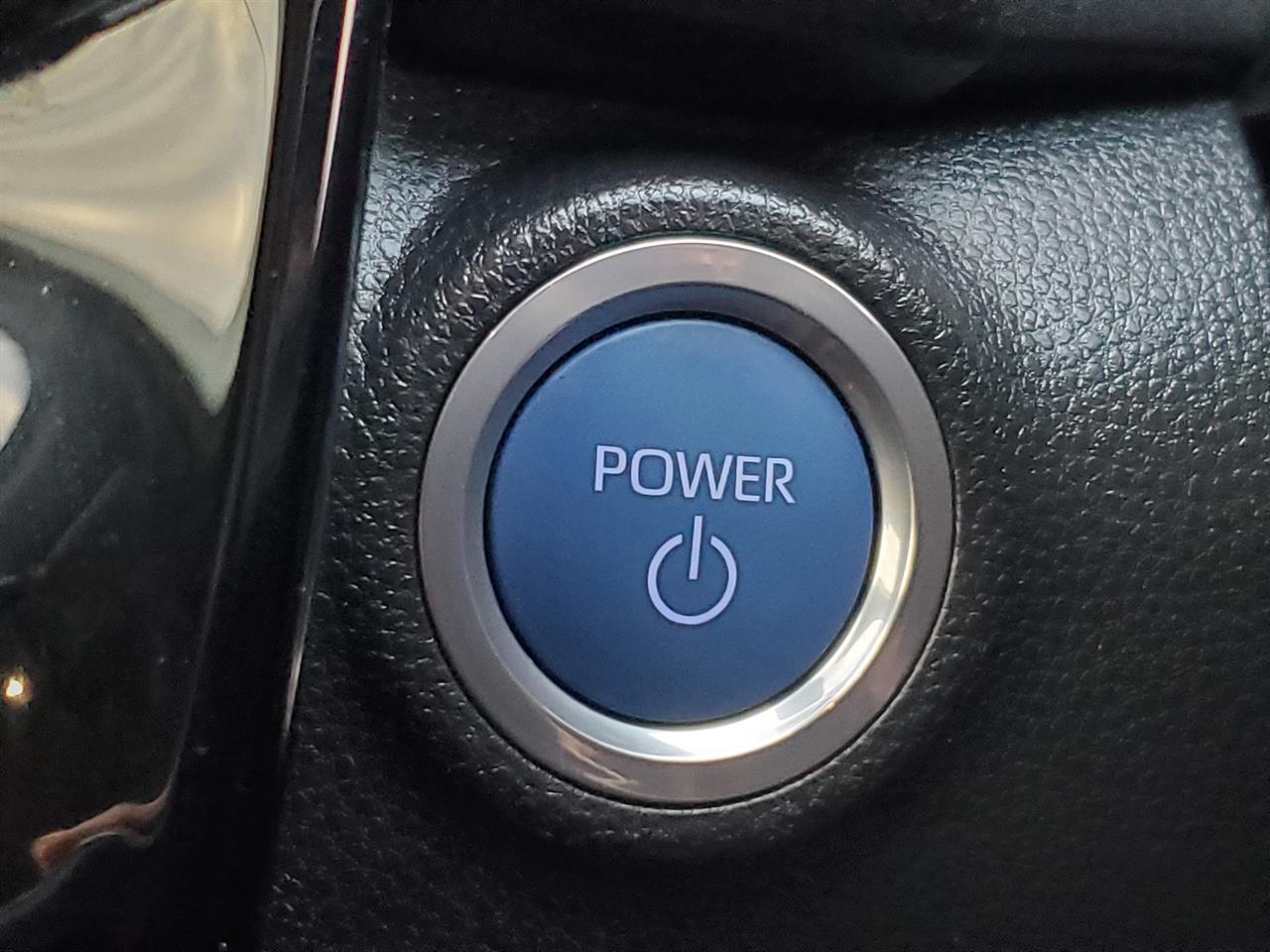 2021 Toyota Aqua thumbnail