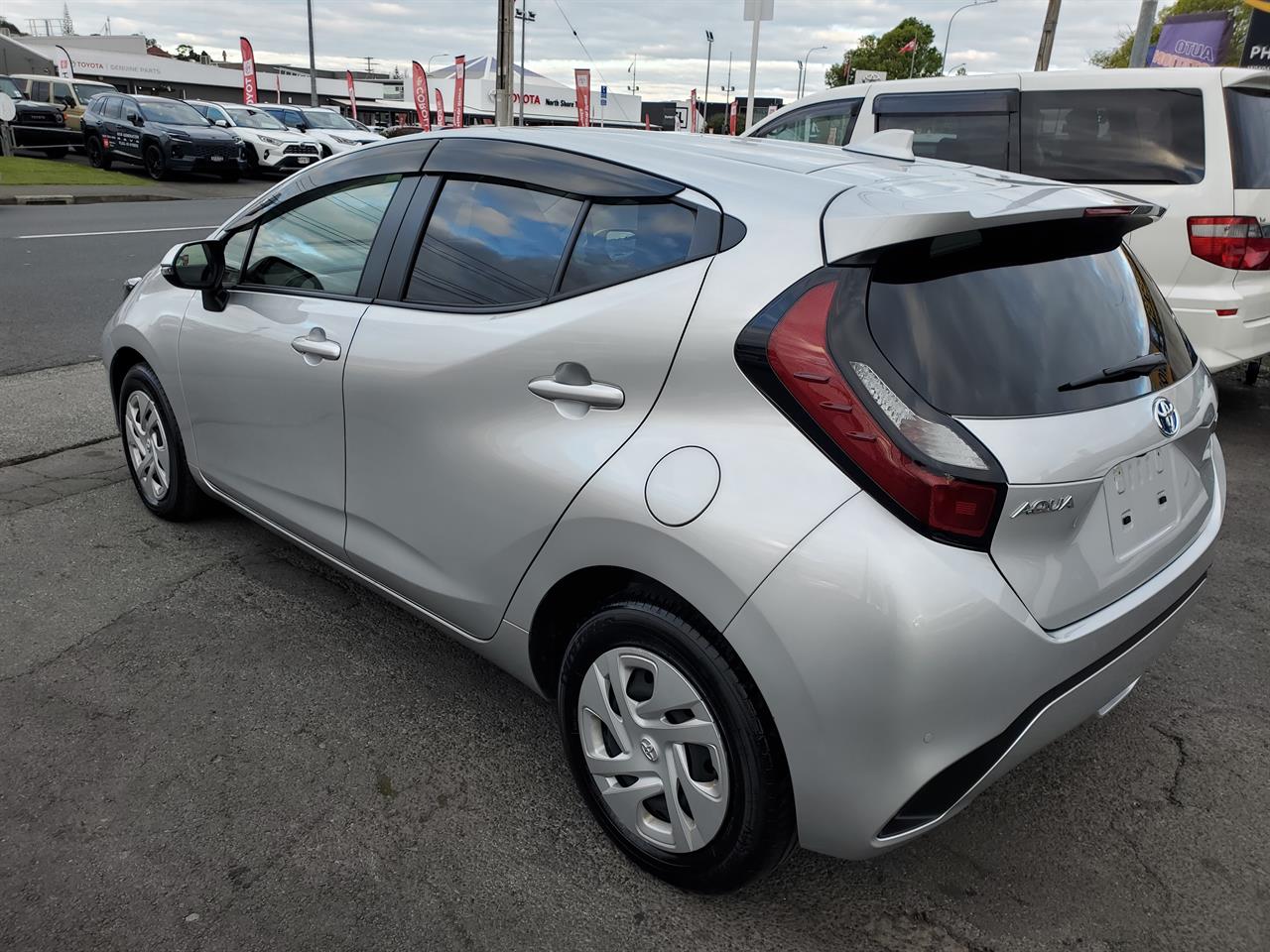 2021 Toyota Aqua thumbnail