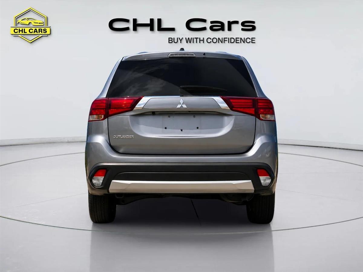 2015 Mitsubishi Outlander thumbnail