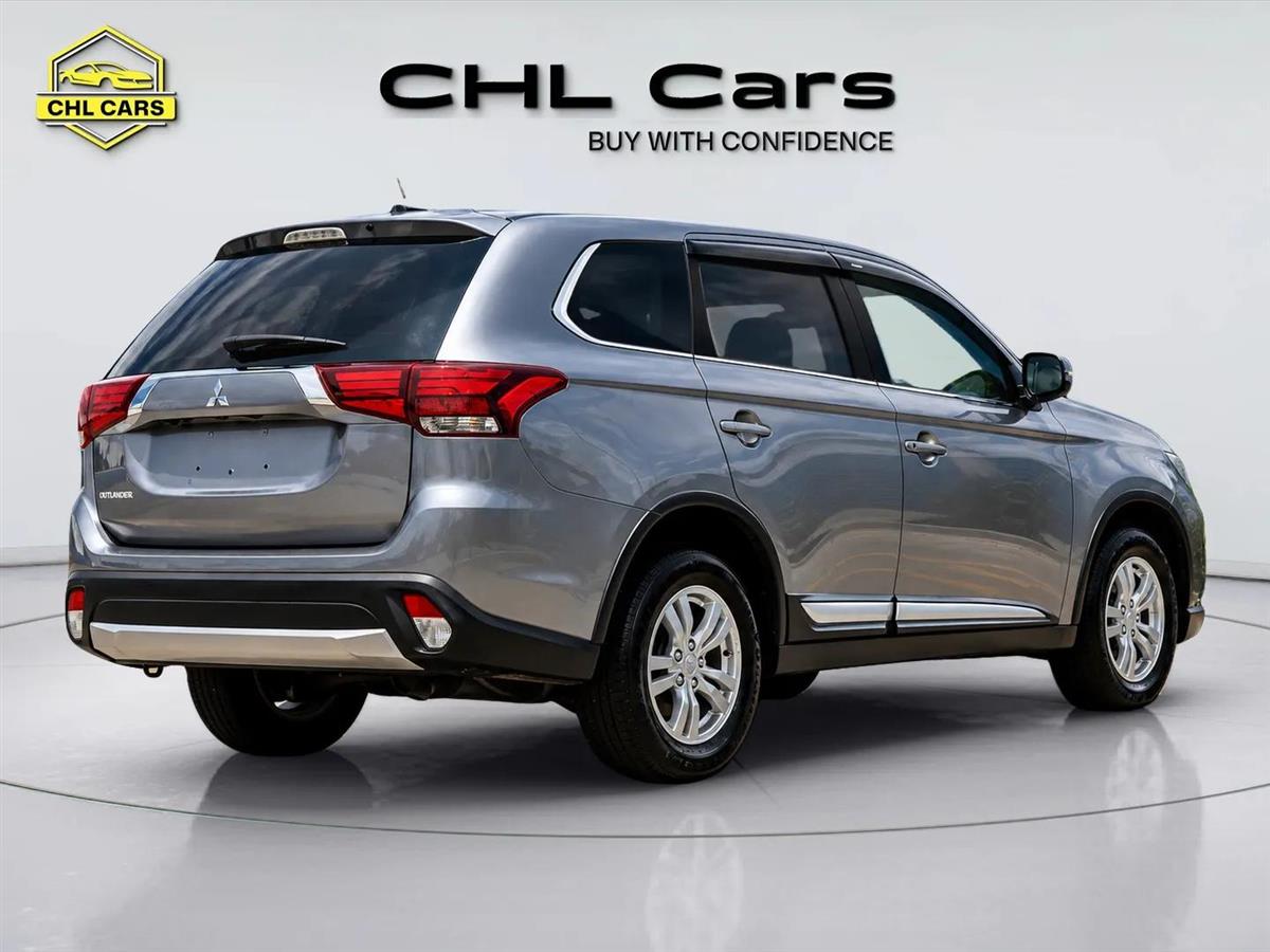 2015 Mitsubishi Outlander thumbnail