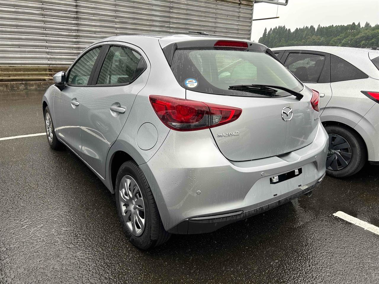 2021 Mazda 2 thumbnail