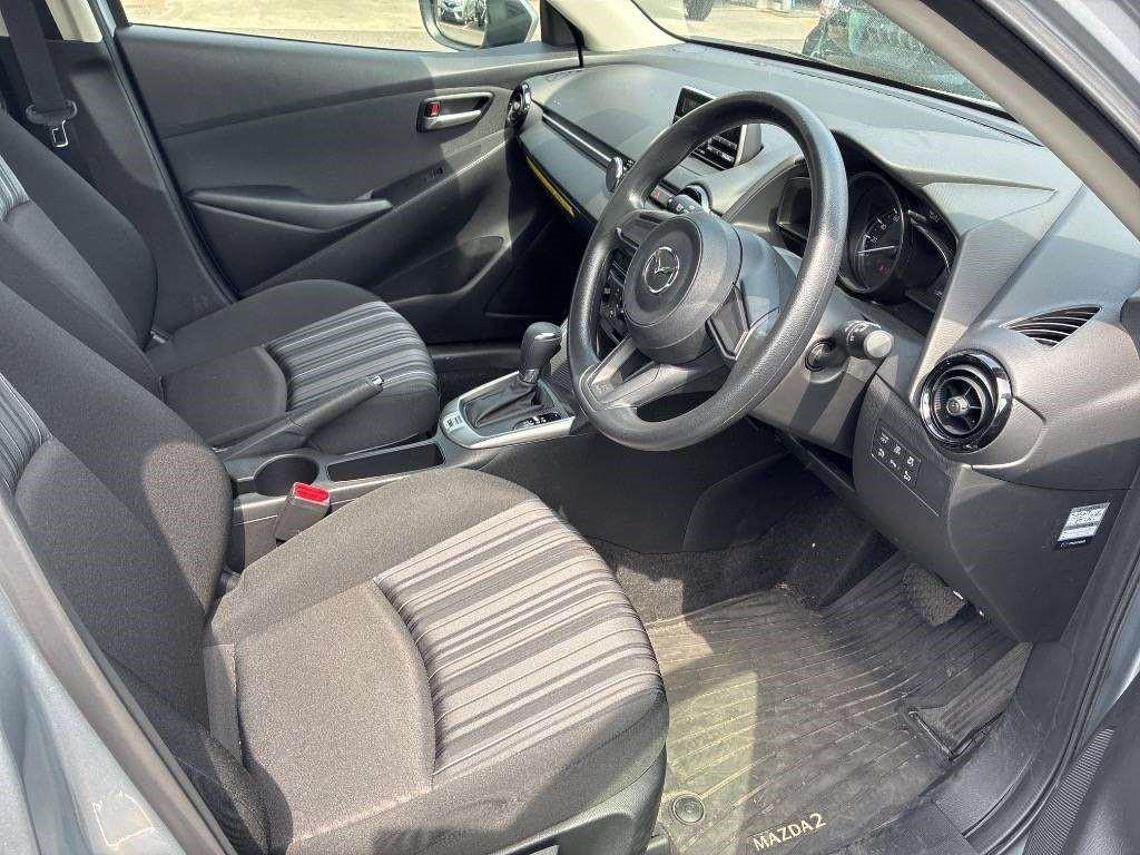 2021 Mazda 2 thumbnail