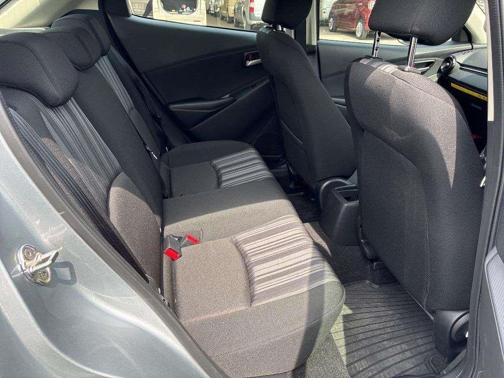 2021 Mazda 2 thumbnail