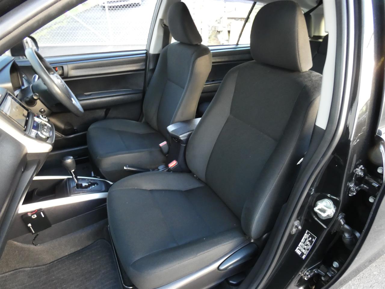 2020 Toyota COROLLA thumbnail