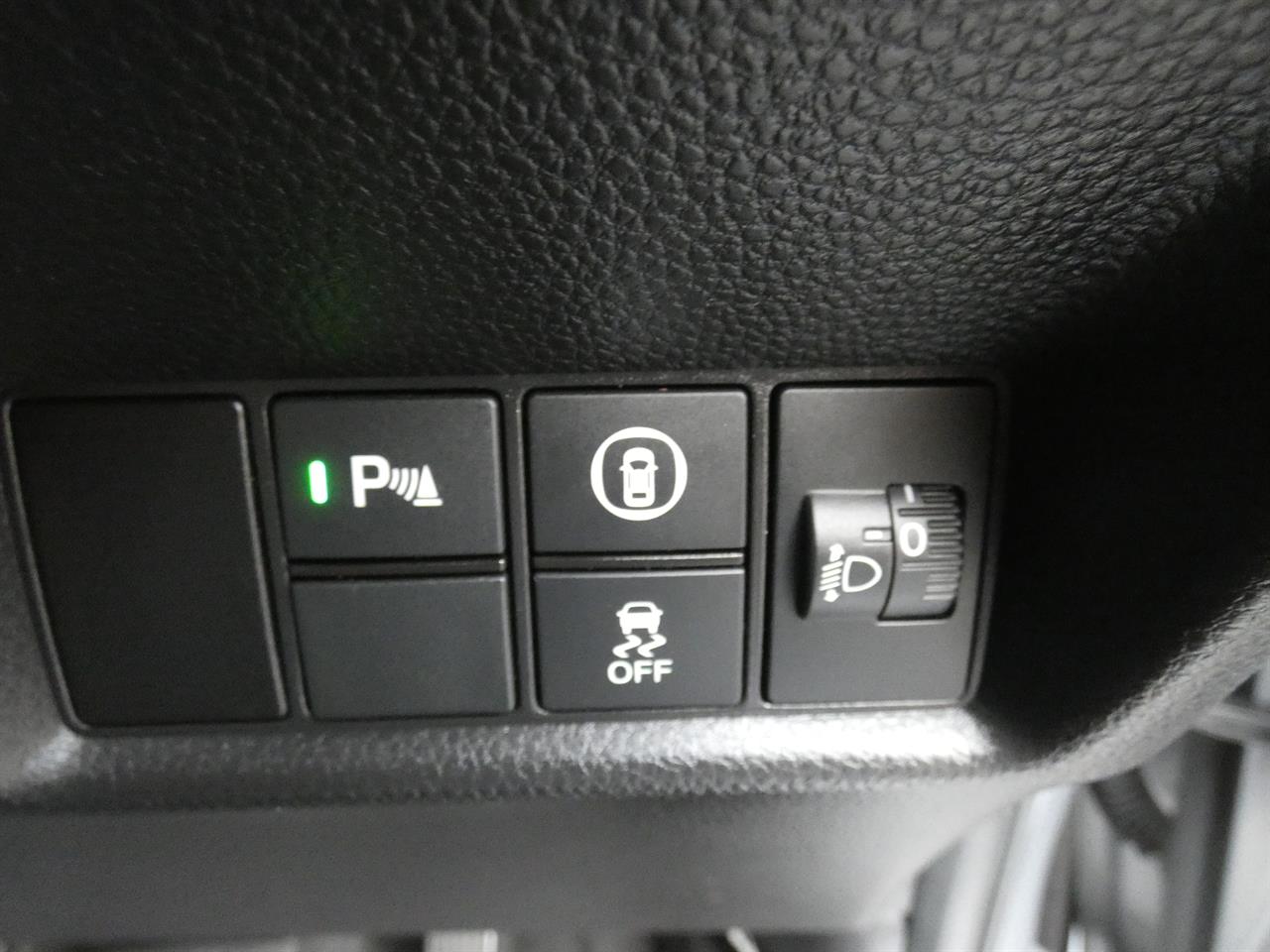 2021 Honda FIT thumbnail