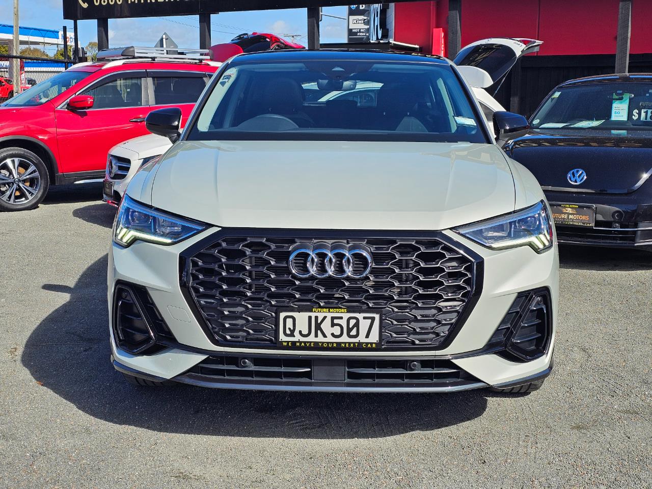 2023 Audi Q3 thumbnail