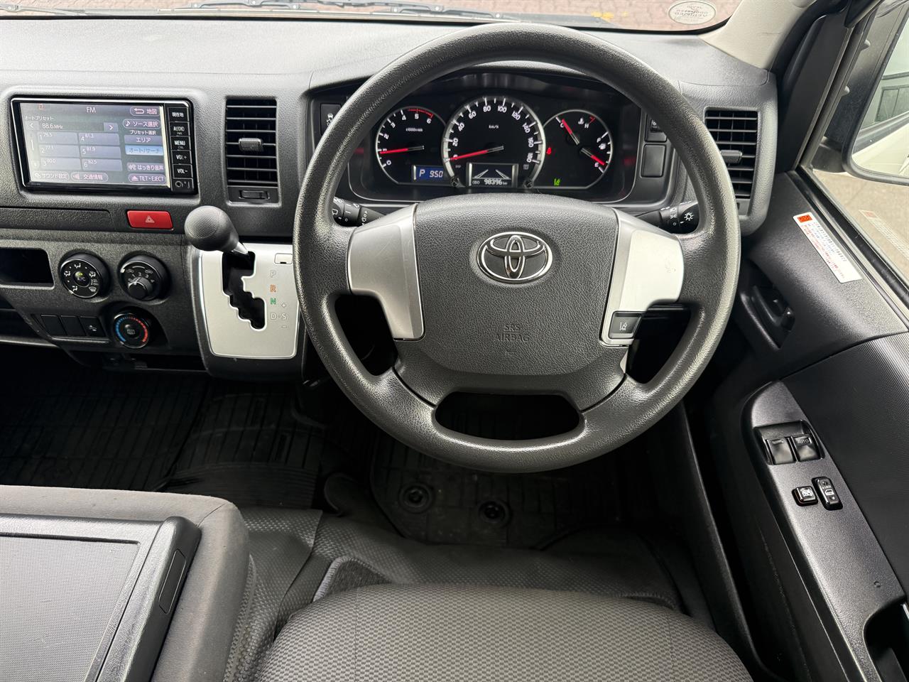 2018 Toyota Hiace thumbnail
