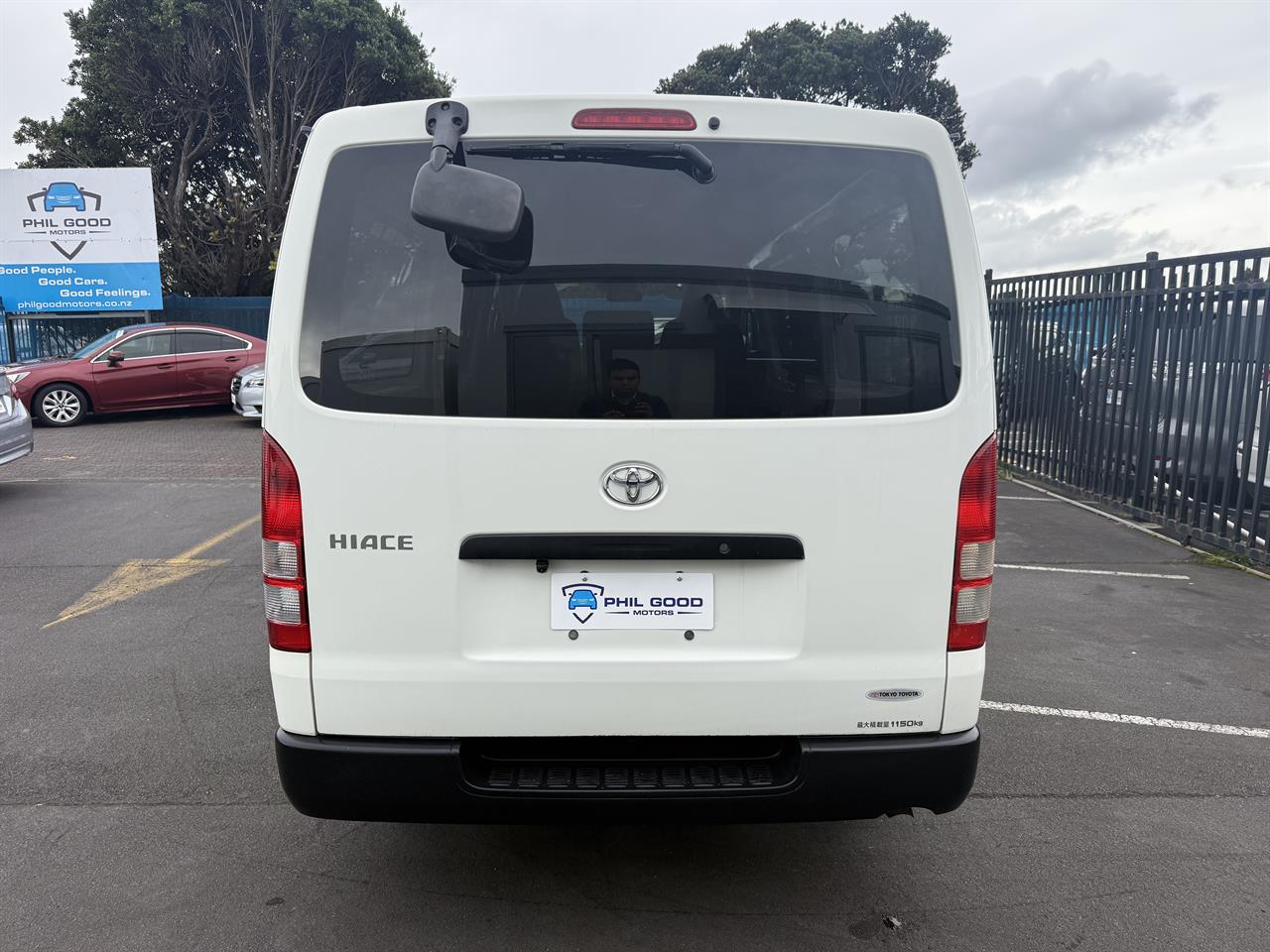 2018 Toyota Hiace thumbnail