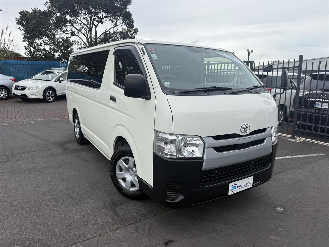 2018 Toyota Hiace thumbnail