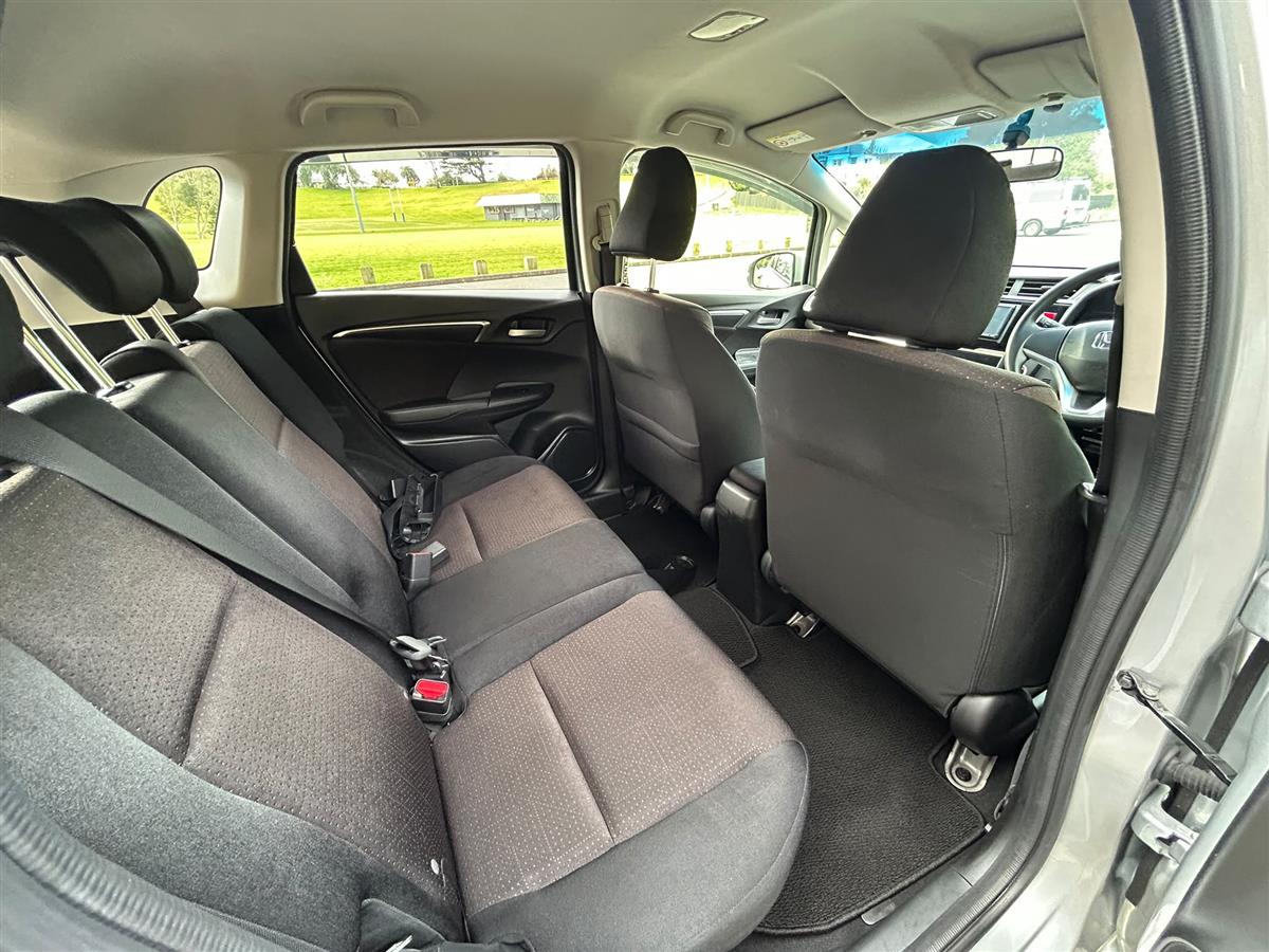 2015 Honda Fit thumbnail