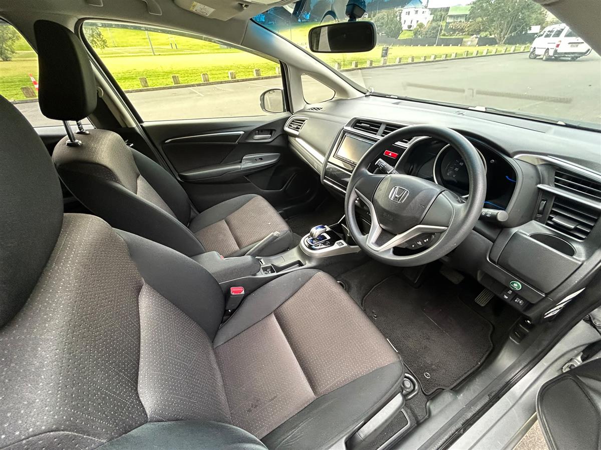 2015 Honda Fit thumbnail