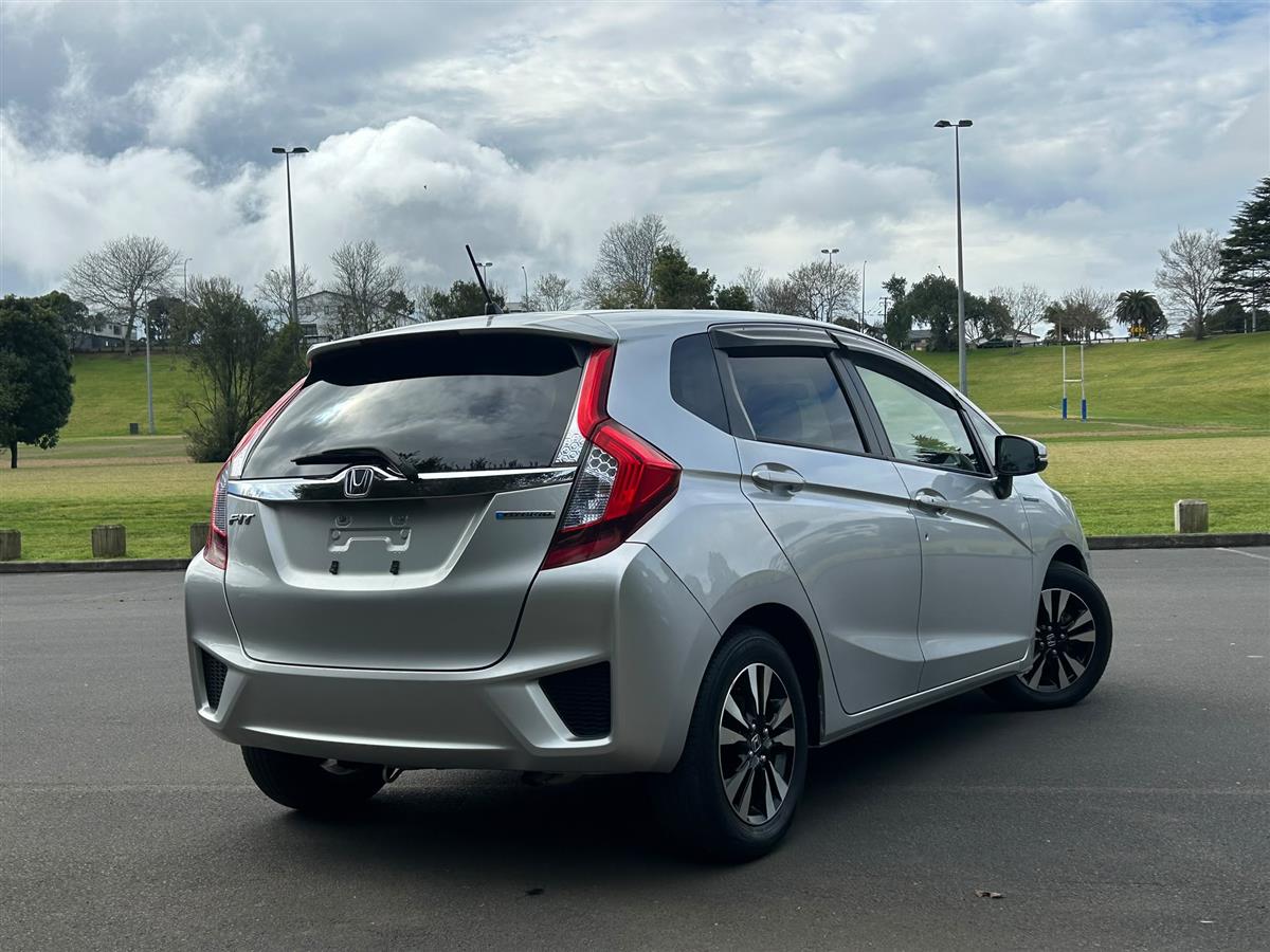 2015 Honda Fit thumbnail