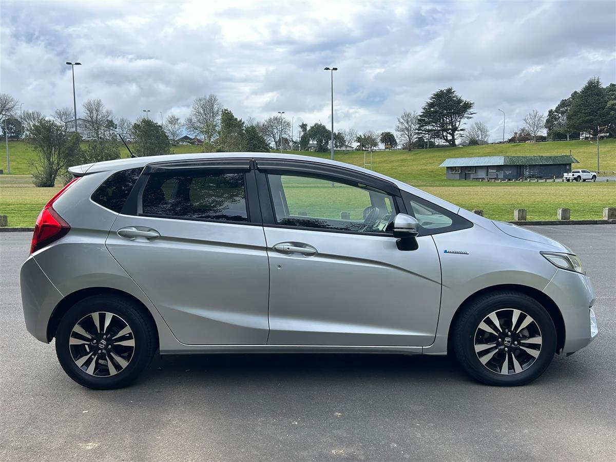 2015 Honda Fit thumbnail