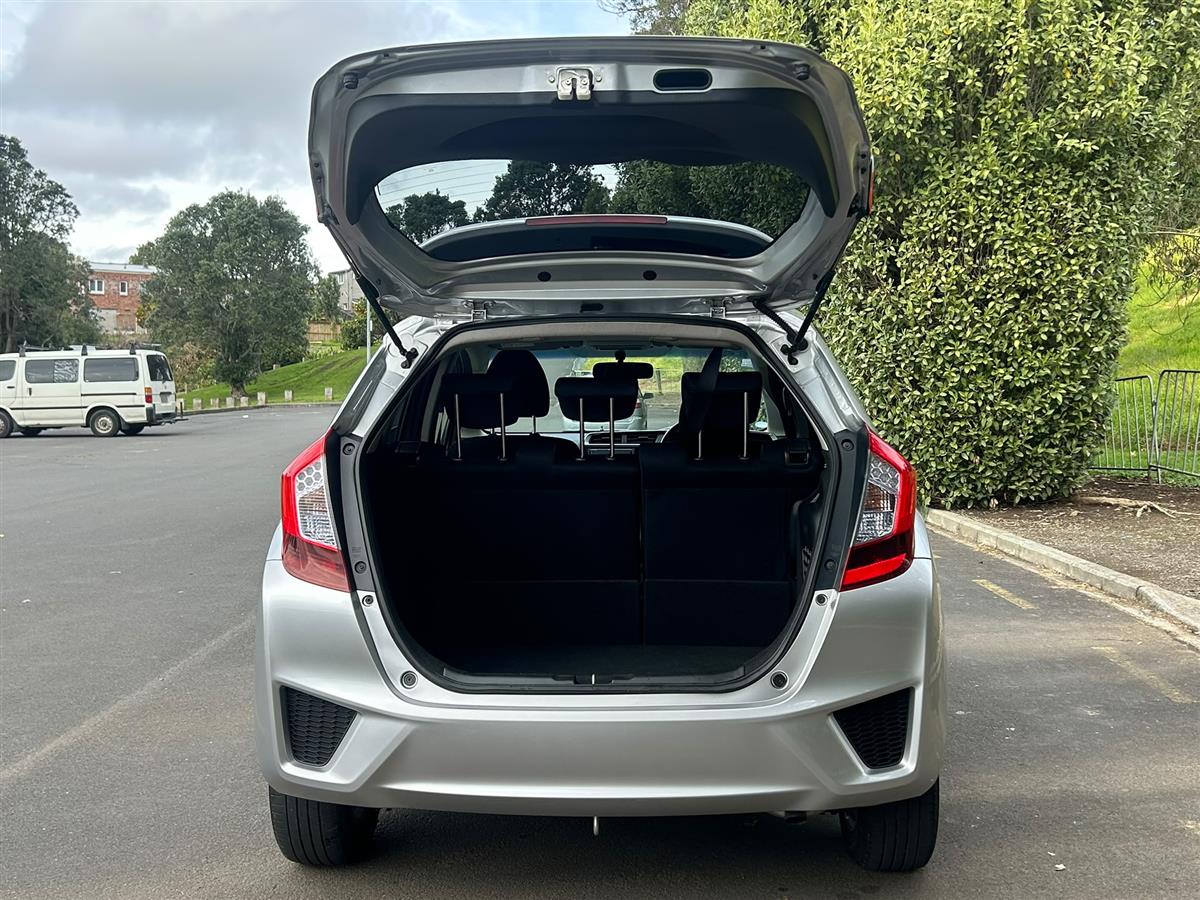 2015 Honda Fit thumbnail