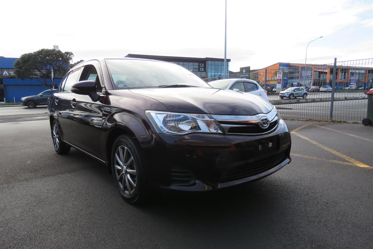 2015 Toyota Corolla thumbnail