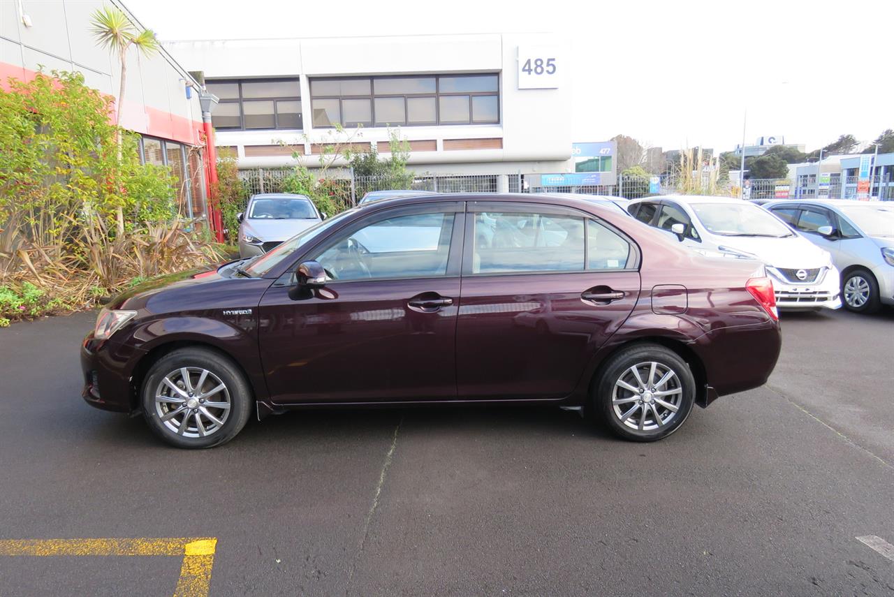 2015 Toyota Corolla thumbnail