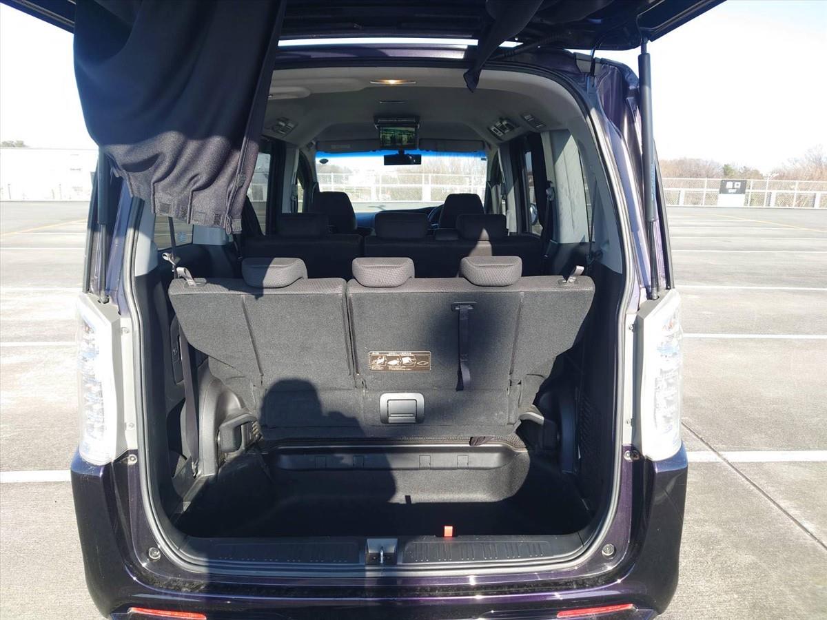 2013 Honda STEPWAGON thumbnail