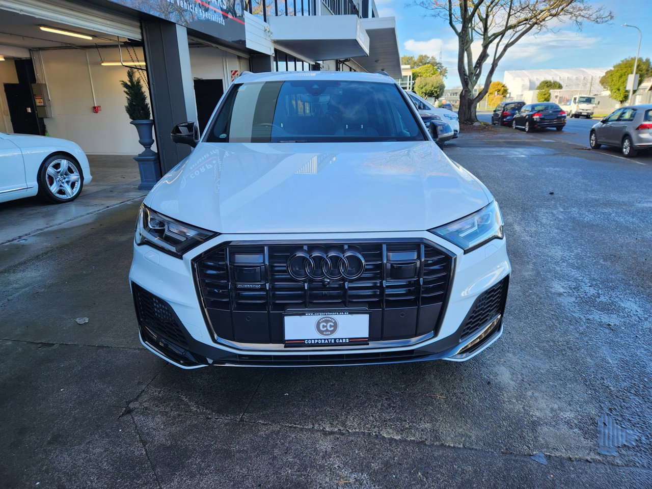 2022 Audi Q7 thumbnail